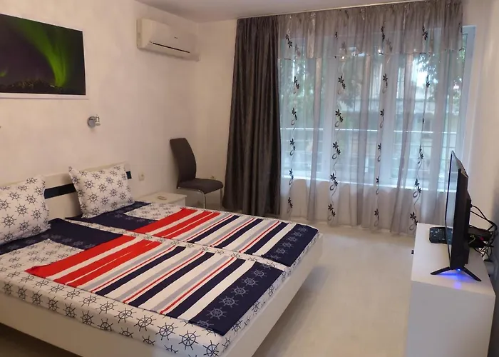 Apartament Holiday * Бургас