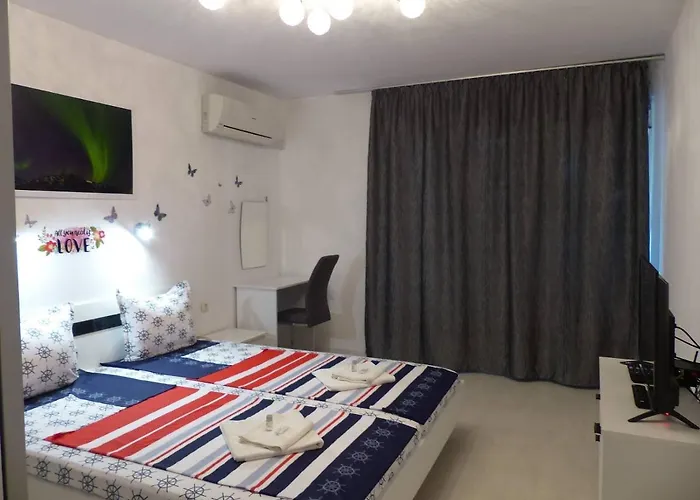 Apartament Holiday Апартамент Бургас